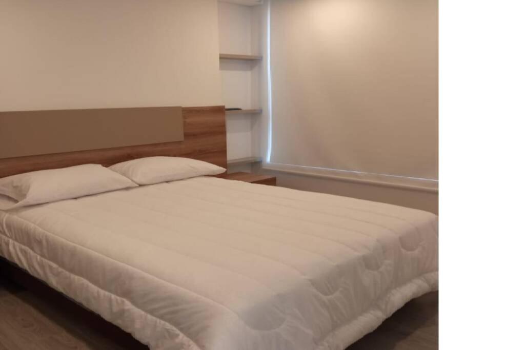Apartaestudio Amoblado Para Estrenar Torre Barcelona - Centro Apartamento